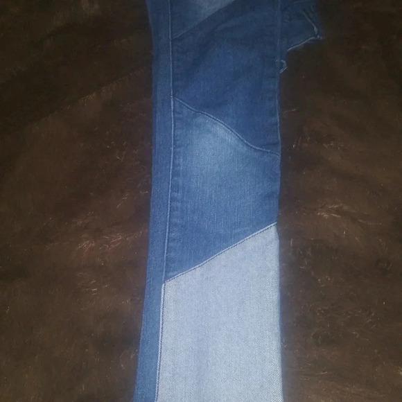 🎉SALE🎉Guess Girls Skinny Jeans-NWOT - Picture 2 of 5